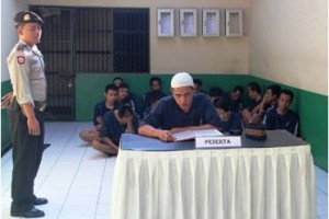 Sejumlah tahanan polres Kuningan saat mengikuti lomba ngaji.
